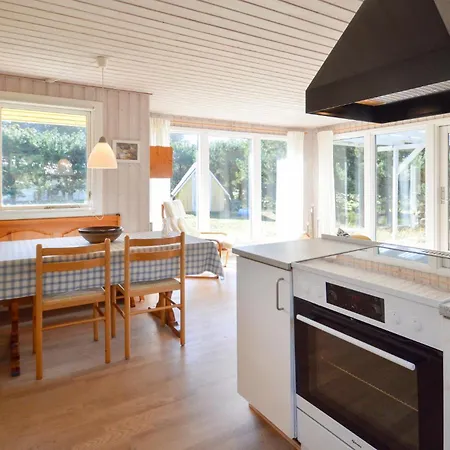 Prázdninový dům Gorgeous In With Kitchen